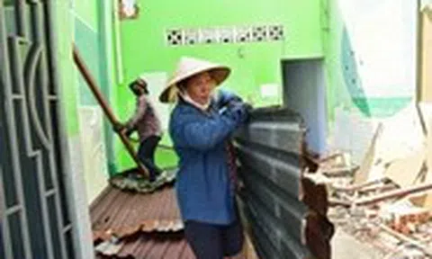 Người dân gấp rút dọn, giao mặt bằng rạch Xuyên Tâm