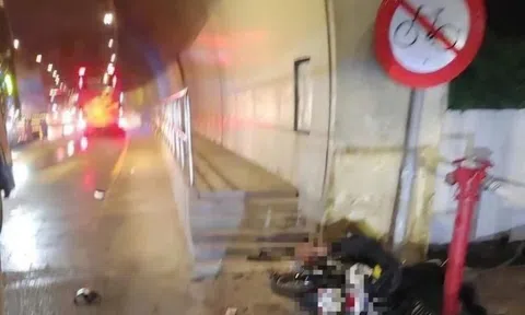 Tông vào lan can cửa hầm đường bộ trên quốc lộ, hai người tử nạn