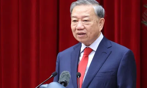 Khai mạc Hội nghị Trung ương lần thứ hai