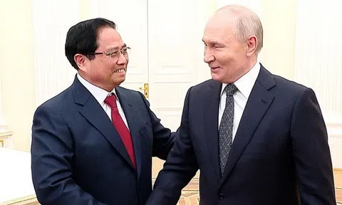 Thủ tướng Phạm Minh Chính hội kiến Tổng thống Vladimir Putin
