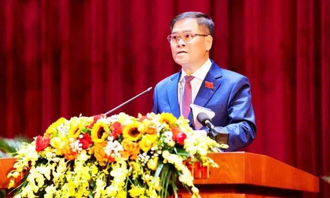 Ông Bùi Văn Khắng tái đắc cử Chủ tịch UBND tỉnh Quảng Ninh