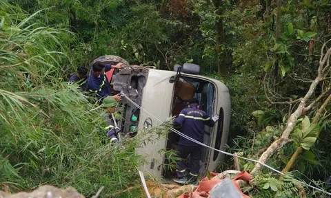 Danh tính 7 du khách bị thương khi xe khách lao xuống vực ở Tam Đảo