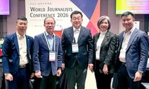 Nhà báo phải biết quan tâm, giữ gìn sự ấm áp cho công chúng