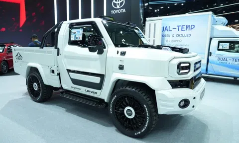 Bán tải giá rẻ Toyota Hilux lột xác với bản độ phong cách Brabus