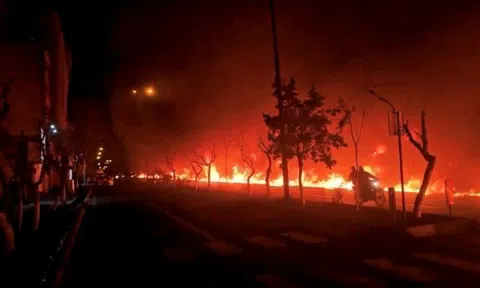 'Mưa đen' tại Iran là gì?