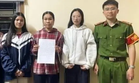 Hai nữ sinh nhặt được 5 chỉ vàng