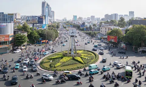 Vòng xoay hơn 20 năm tuổi được đề xuất tháo dỡ ở TP.HCM