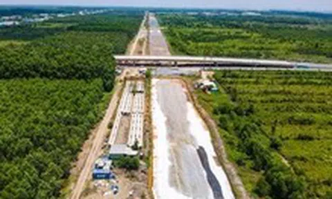 UBND TP.HCM chỉ đạo khẩn sau phản ánh của Tuổi Trẻ về thế khó ngày về đích của vành đai 3 phía tây