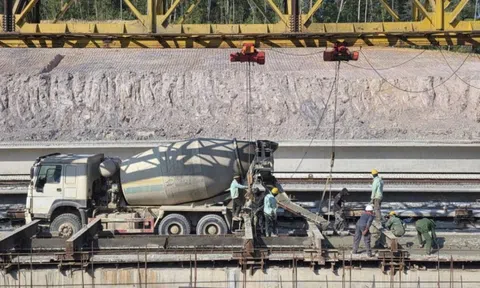 Giá nhiên liệu tăng, nhà thầu cao tốc linh hoạt thi công