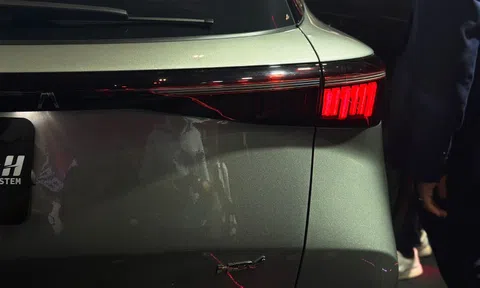 Chiêu khuyến mại lạ của các hãng xe - tặng tiền xăng cho khách