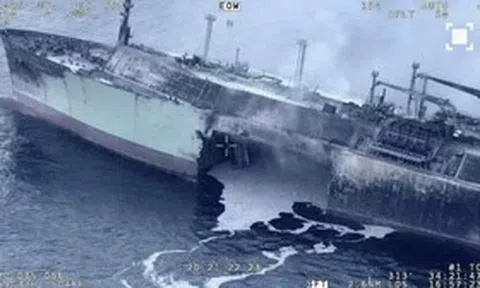 Nỗ lực giải cứu thất bại, tàu chở LNG Nga trôi nổi không kiểm soát trên Địa Trung Hải