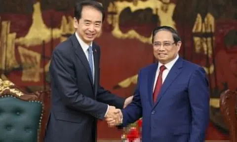 Thủ tướng tiếp Đại sứ Trung Quốc tại Việt Nam