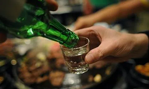 Bán rượu bia cho người dưới 18 tuổi bị phạt đến 3 triệu đồng, ai cũng nên biết