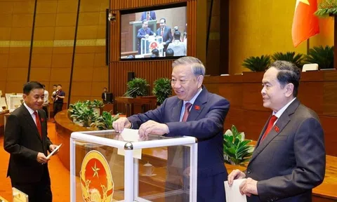 Quốc hội tiến hành bỏ phiếu kín bầu Chủ tịch Quốc hội