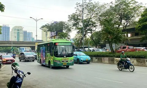 Hà Nội chưa có chủ trương miễn phí xe buýt cho toàn dân