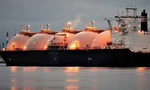 Nỗi lo mới của châu Âu khi chuyển từ phụ thuộc Nga sang Mỹ về LNG