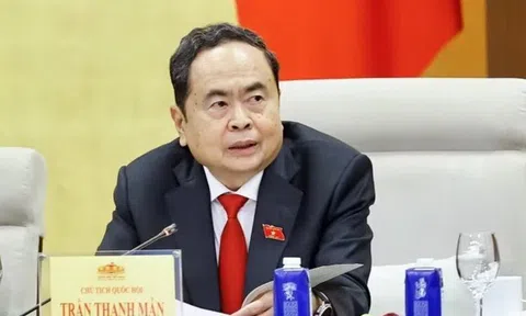 UBTV Quốc hội cho ý kiến về dự thảo Nghị quyết giảm thuế xăng, dầu