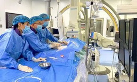 Xử trí thành công ca tim bẩm sinh phức tạp bằng kỹ thuật ít xâm lấn