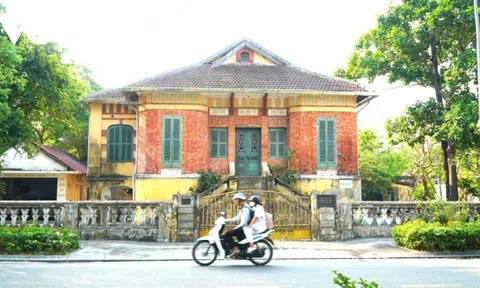 Tháo dỡ biệt thự Pháp cổ để xây khách sạn hơn 800 tỷ