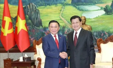 Thường trực Ban Bí thư hội kiến Tổng Bí thư, Chủ tịch nước Lào