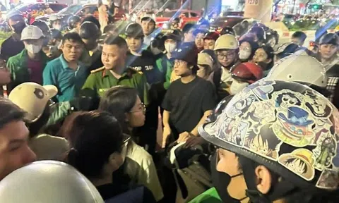 Nữ tài xế Grab bị hành hung trên đường Xuân Thủy