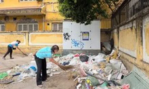 Nhiều phường ở TP.HCM ra quân chỉnh trang đô thị, dọn dẹp môi trường