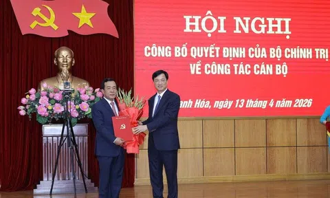 Thượng tướng Lê Đức Thái giữ chức Bí thư Tỉnh ủy Thanh Hóa