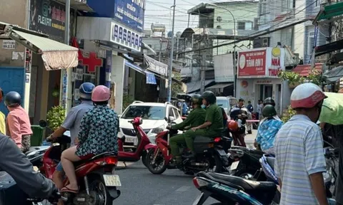 4 người lớn nguy kịch sau vụ cháy nhà trọ ở TP.HCM