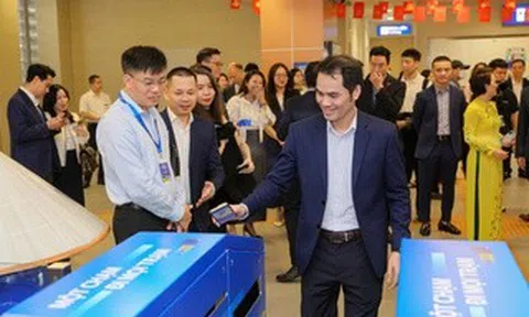 "Tiện ích Metro" đi tàu điện không tiền mặt