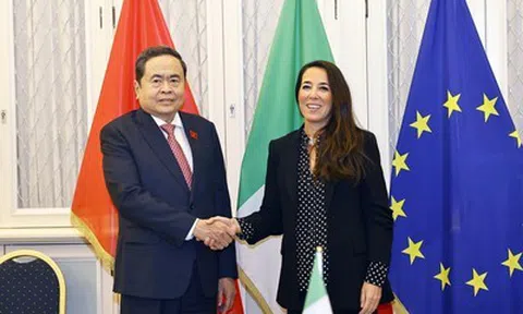 Đề nghị Italia có chính sách miễn thị thực cho công dân Việt Nam