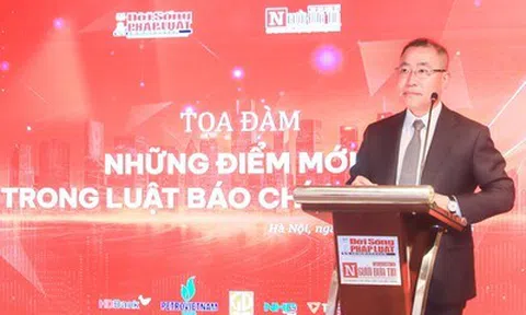 "Báo chí Việt Nam đứng trước những thay đổi có tính bước ngoặt"