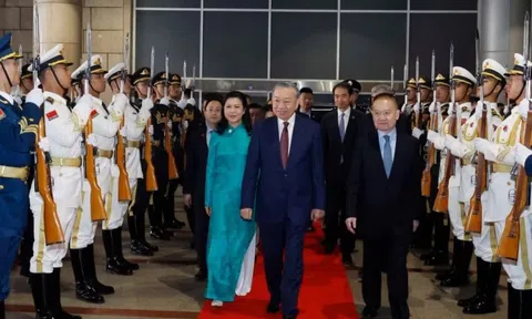 Tổng Bí thư, Chủ tịch nước lên đường thăm thành phố Nam Ninh