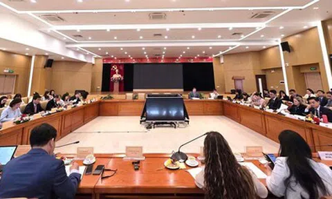 Thứ trưởng Bộ Xây dựng Nguyễn Tường Văn tiếp đoàn doanh nghiệp thuộc Hội đồng Kinh doanh Hoa Kỳ - AS