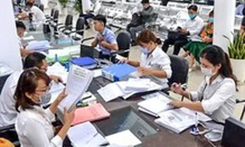 Thủ tướng: Đẩy mạnh sắp xếp, tinh gọn đầu mối tổ chức bên trong các bộ, ngành