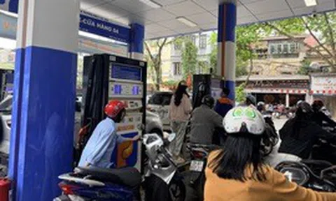 Thuế, hải quan triển khai việc hạ thuế xăng dầu