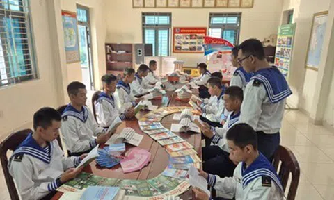 Vùng 2 Hải quân hưởng ứng Ngày sách và văn hóa đọc Việt Nam 21/4