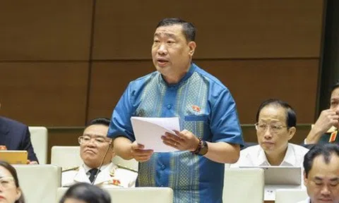 ĐBQH đề xuất tăng lương cơ sở đến 2,7 triệu đồng/tháng