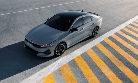 Hãng xe cân nhắc 'hồi sinh' sedan