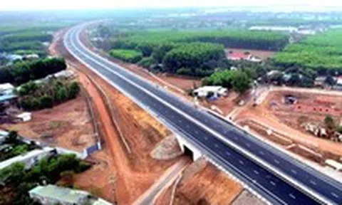 Cao tốc Biên Hòa - Vũng Tàu khai thác tạm trước 30-4: Chỉ cho ô tô con dưới 9 chỗ đi vào