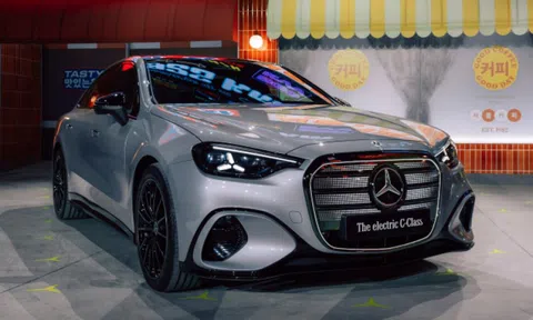 Chi tiết sedan thuần điện Mercedes-Benz C 400 4MATIC electric