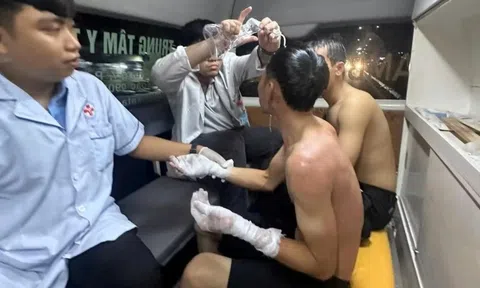 Hai cảnh sát bị bỏng khi thùng chứa acetone phát nổ ở TP.HCM