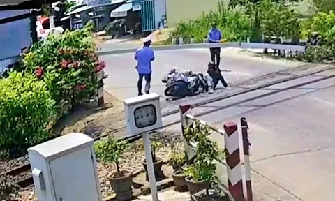 Nhân viên gác chắn nói gì sau clip đá người đàn ông tông gãy cần chắn