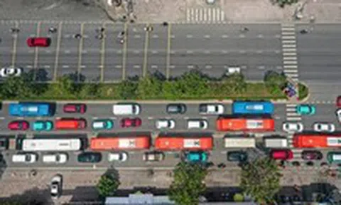 CSGT TP.HCM gợi ý nhiều đường đi tránh ùn tắc dịp lễ 30-4, 1-5