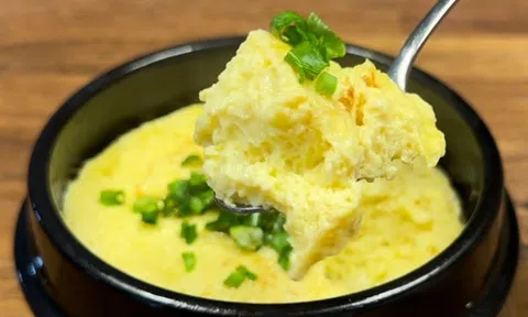 Ăn trứng hấp hâm lại, cả gia đình nhập viện, bác sĩ cảnh báo thói quen "đáng sợ"