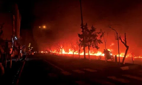 'Mưa đen' tại Iran là gì?