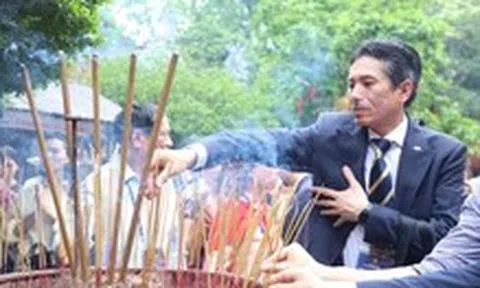 Kiều bào Việt Nam từ muôn phương về Giỗ Tổ Hùng Vương