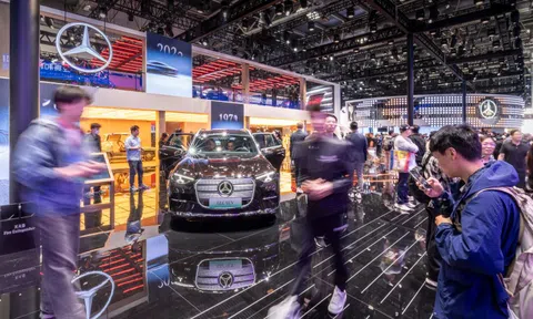 Mercedes-Benz 'mặc kệ' cuộc chiến giá xe tại Trung Quốc
