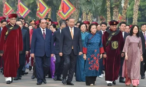 Lễ dâng hương tưởng nhớ các Vua Hùng