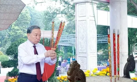 Tổng Bí thư, Chủ tịch nước tưởng niệm các Anh hùng liệt sĩ ở Tây Ninh