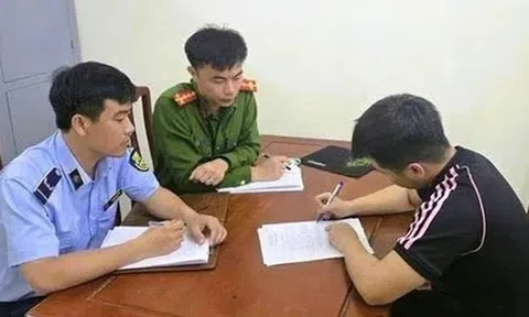 Thanh niên 'chặt chém' du khách 200.000 đồng gửi xe ở lễ hội du lịch